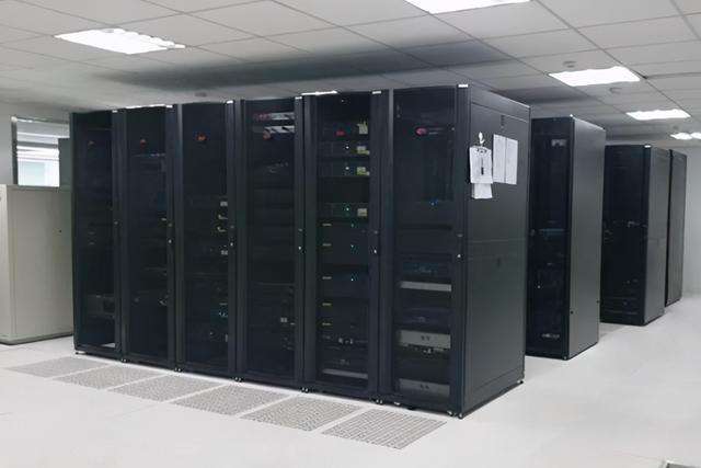 ?UPS不間斷電源，保證工業(yè)企業(yè)安穩(wěn)作業(yè)！